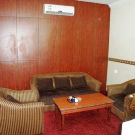 Al Farhan Hotel Suites - Al Salam Riyadh Bagian luar foto