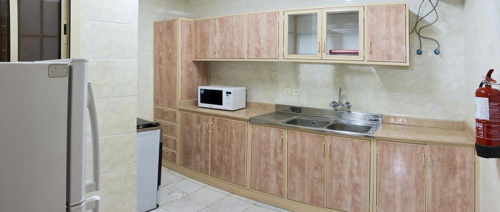 Al Farhan Hotel Suites - Al Salam Riyadh Bagian luar foto