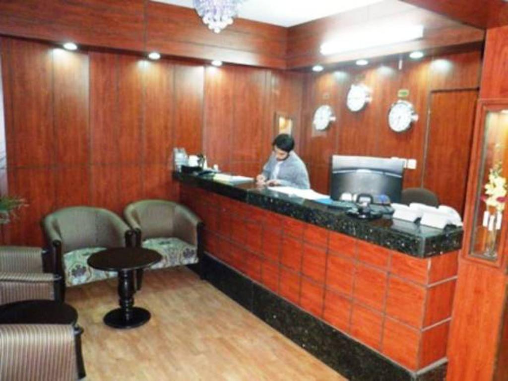 Al Farhan Hotel Suites - Al Salam Riyadh Bagian luar foto